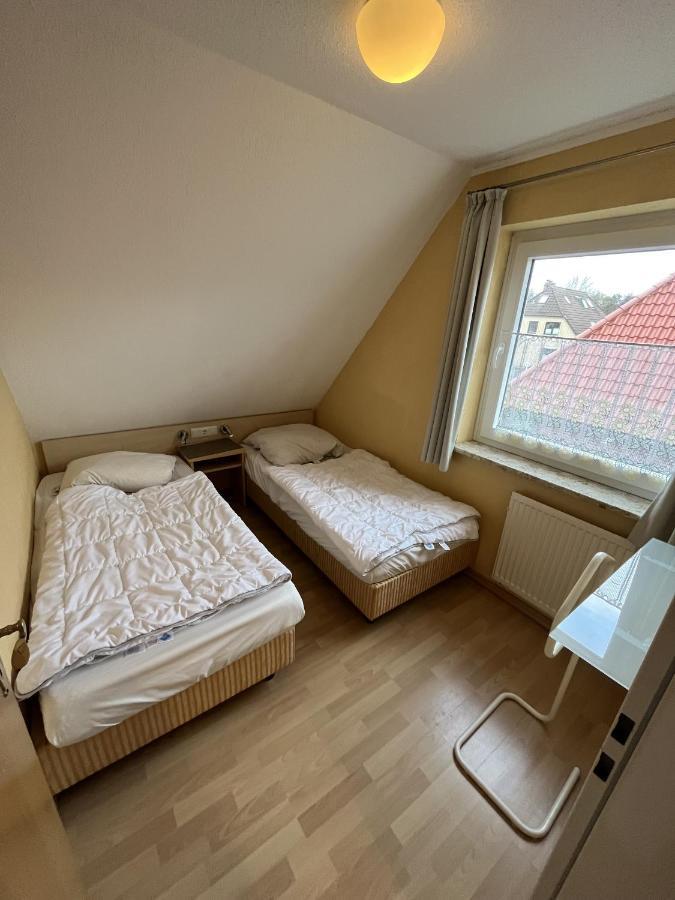 Haus Delphin - Ferienwohnung 1 นอร์เดอร์ไน ภายนอก รูปภาพ